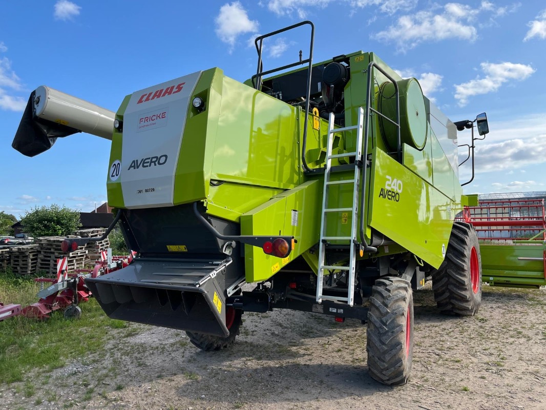 حصادة شاملة CLAAS Avero 240: صور 18