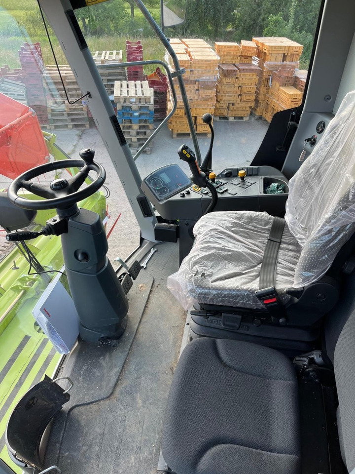حصادة شاملة CLAAS Avero 240: صور 9