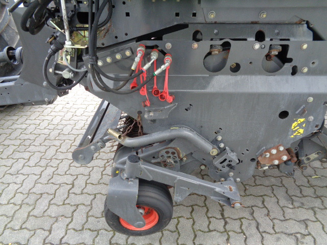 Claas Cargos 8400 - مقطورات الاعلاف: صور 3 Claas Cargos 8400 - مقطورات الاعلاف: صور 3