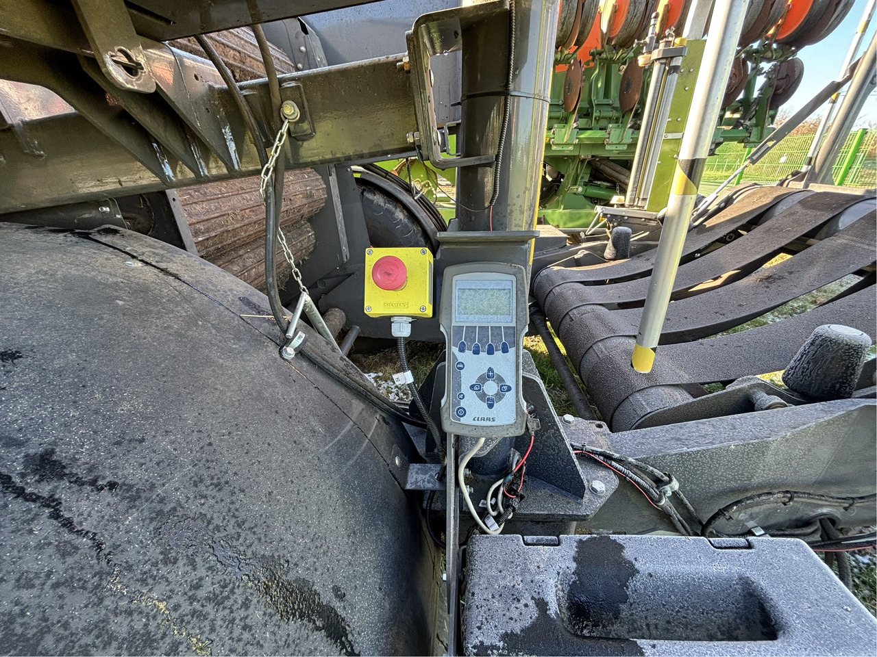 Claas Press- Wickelkombi 454 Uniwrap - معدات القش: صور 4 Claas Press- Wickelkombi 454 Uniwrap - معدات القش: صور 4