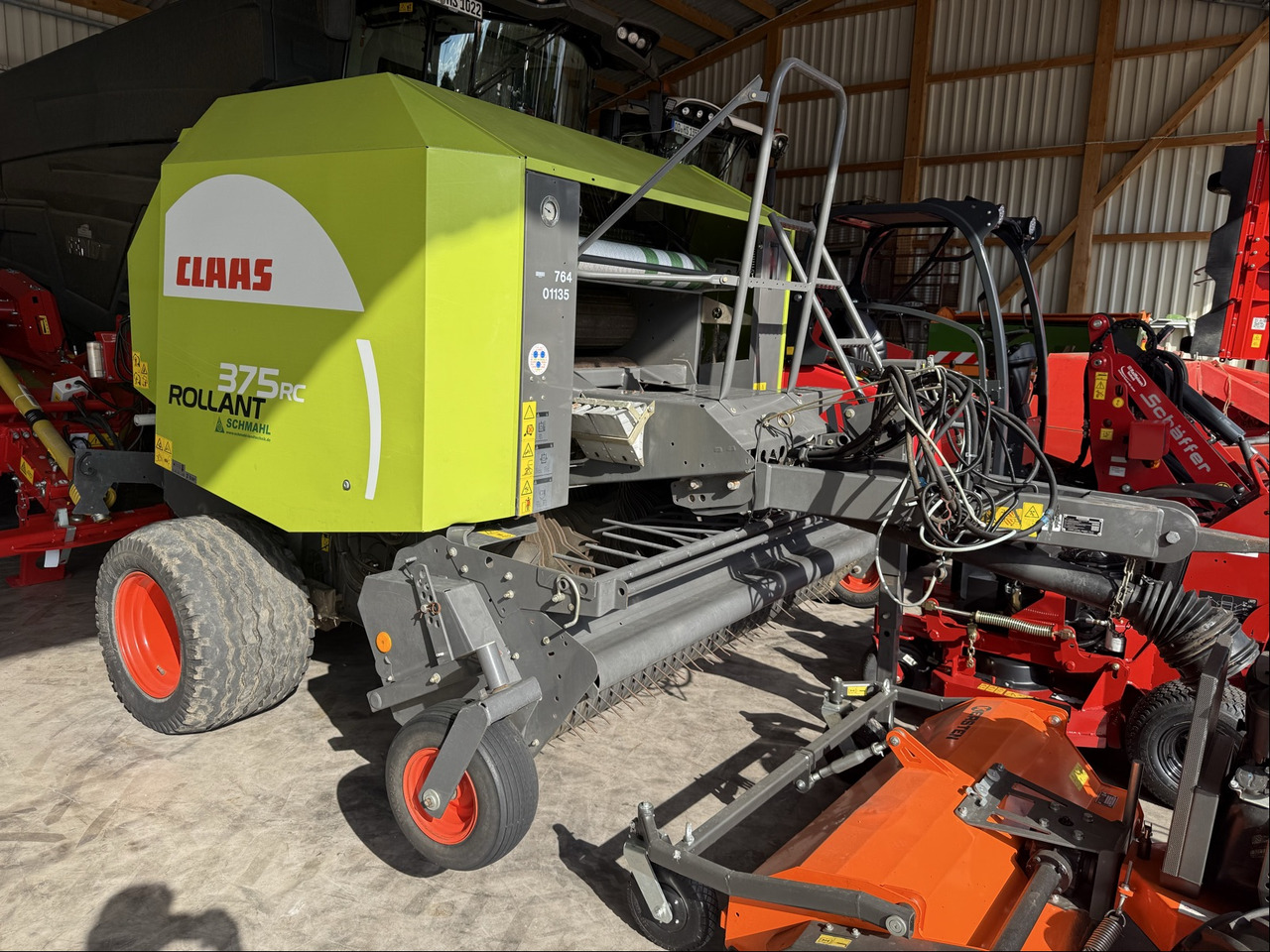 Claas Rollant 375 RC - معدات القش: صور 1 Claas Rollant 375 RC - معدات القش: صور 1