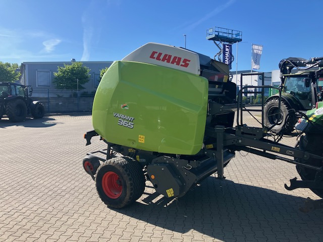 Claas Variant 365 - معدات القش: صور 5 Claas Variant 365 - معدات القش: صور 5
