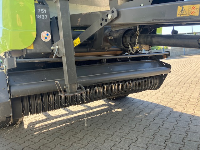 Claas Variant 365 - معدات القش: صور 3 Claas Variant 365 - معدات القش: صور 3