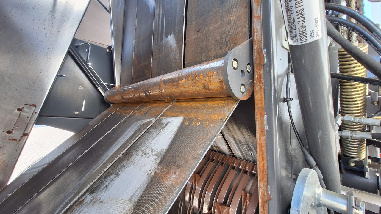 Claas Variant 485 RC - معدات القش: صور 3 Claas Variant 485 RC - معدات القش: صور 3