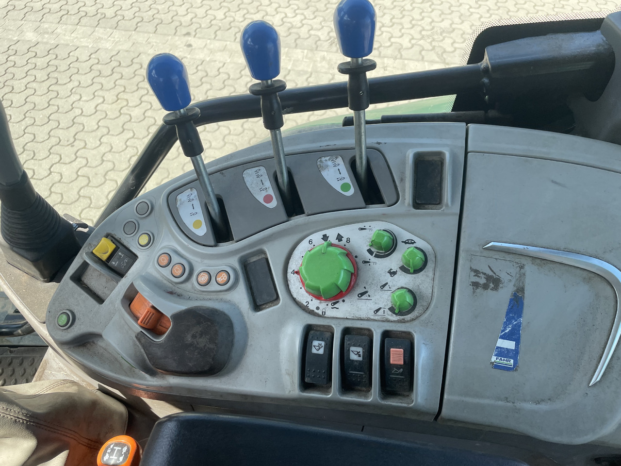 Deutz-Fahr Agrotron Serie - جرار: صور 5 Deutz-Fahr Agrotron Serie - جرار: صور 5