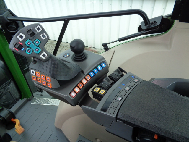 Fendt 211 S Vario Gen3 Power - جرار: صور 4 Fendt 211 S Vario Gen3 Power - جرار: صور 4