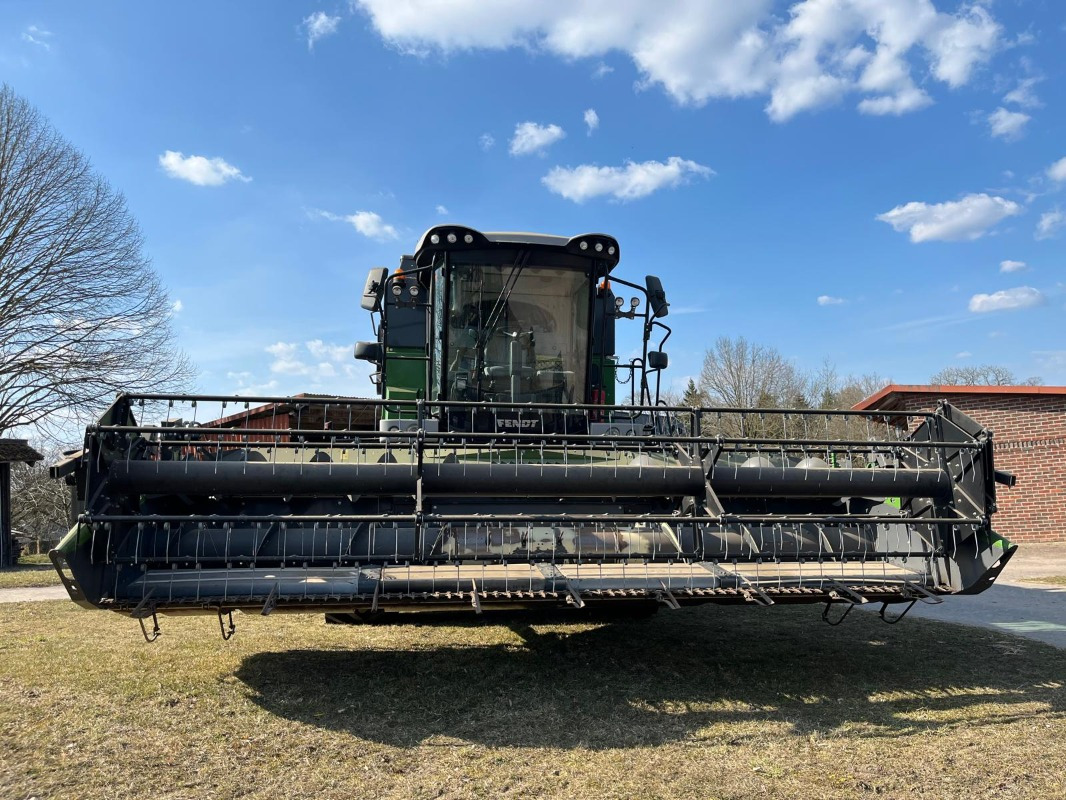 Fendt 5225 E 5,50m PowerFlow Schneidwerk - حصادة شاملة: صور 3 Fendt 5225 E 5,50m PowerFlow Schneidwerk - حصادة شاملة: صور 3