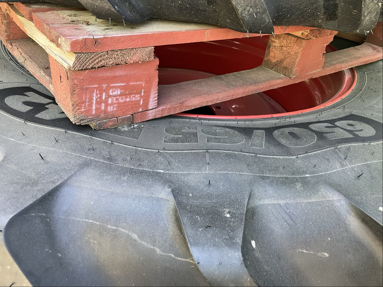 Fendt 650/65R42 u. 540/65R30 MI - الإطارات والجنوط: صور 5 Fendt 650/65R42 u. 540/65R30 MI - الإطارات والجنوط: صور 5
