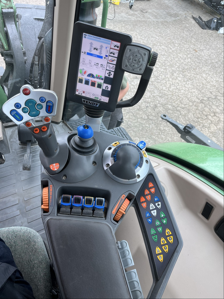 Fendt 716 Vario S4 - جرار: صور 2 Fendt 716 Vario S4 - جرار: صور 2