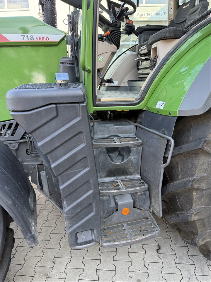 Fendt 718 Vario Gen6 PowerPlus - جرار: صور 2 Fendt 718 Vario Gen6 PowerPlus - جرار: صور 2