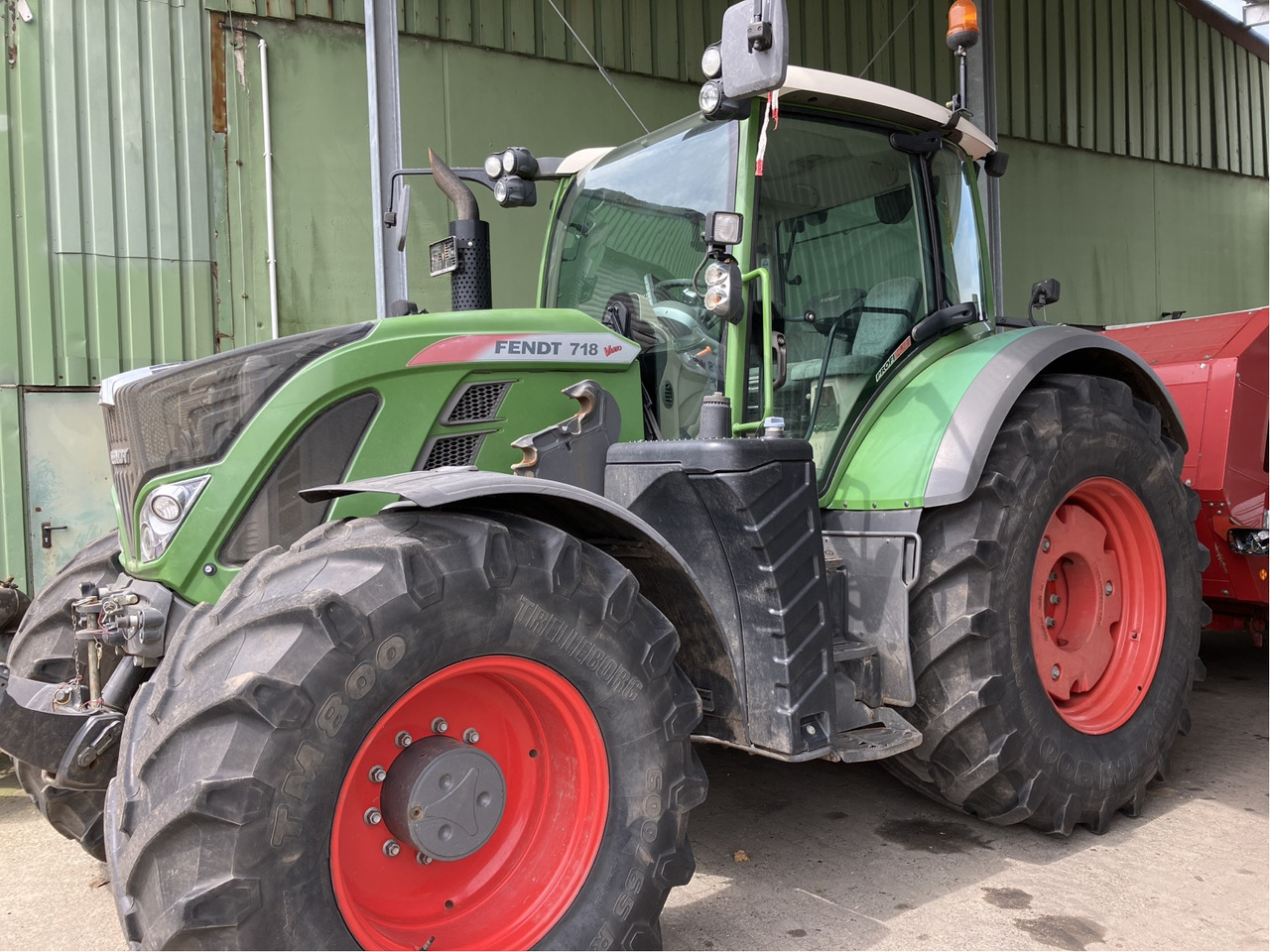 Fendt 718 Vario Profi Plus - جرار: صور 1 Fendt 718 Vario Profi Plus - جرار: صور 1