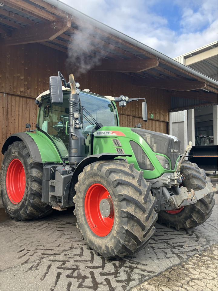 Fendt 718 Vario S4 Power - جرار: صور 1 Fendt 718 Vario S4 Power - جرار: صور 1