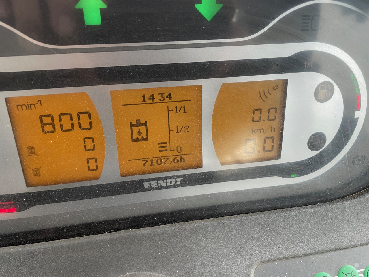 Fendt 718 Vario S4 ProfiPlus - جرار: صور 2 Fendt 718 Vario S4 ProfiPlus - جرار: صور 2