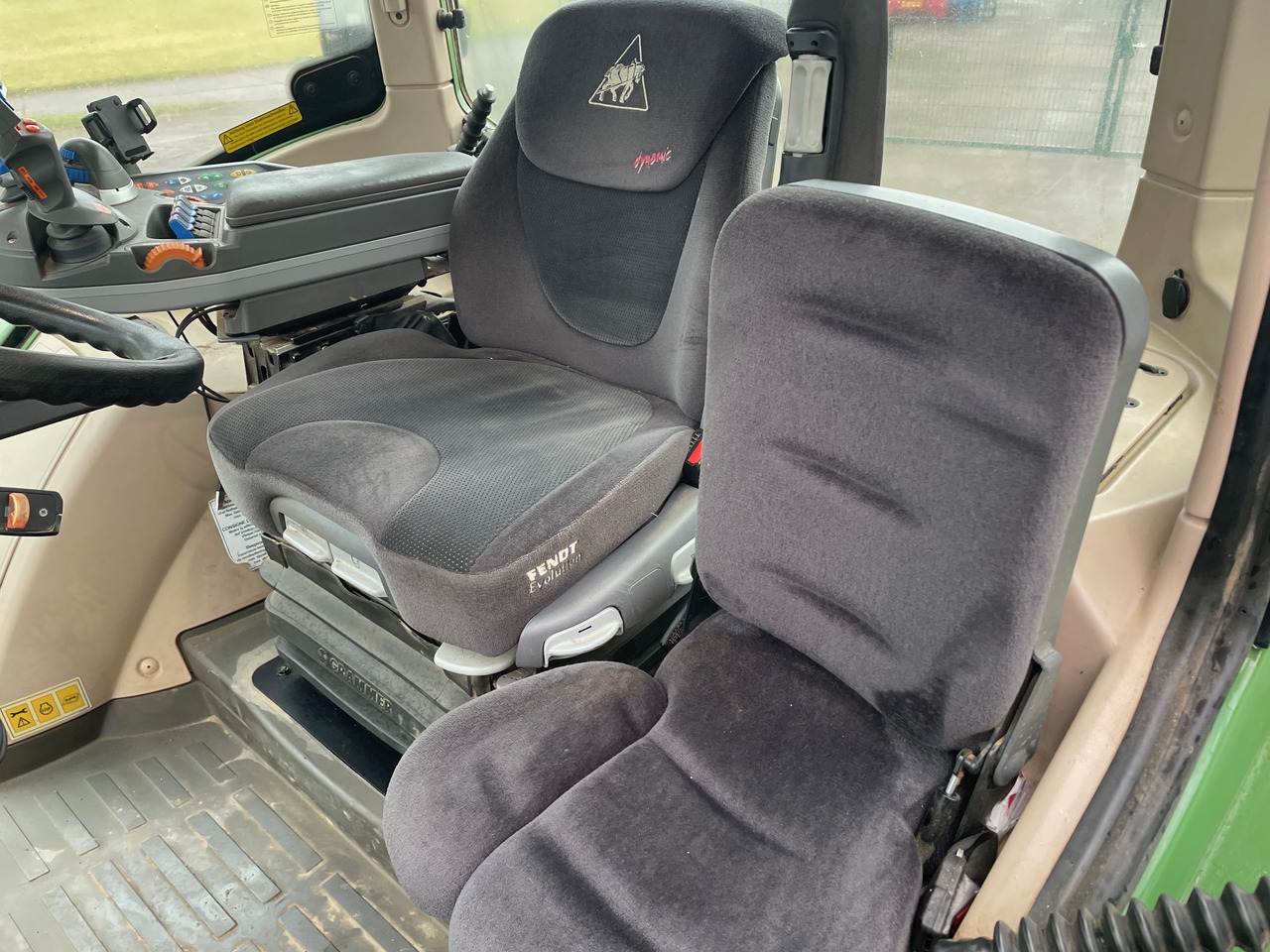 Fendt 718 Vario S4 ProfiPlus - جرار: صور 4 Fendt 718 Vario S4 ProfiPlus - جرار: صور 4