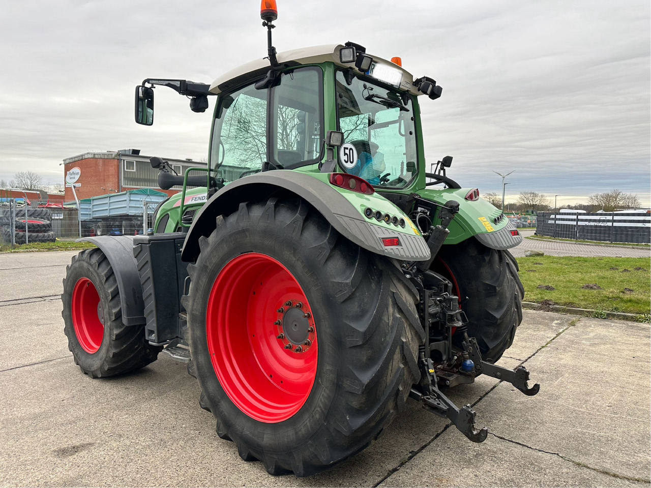 Fendt 724 Vario S4 Profi Plus - جرار: صور 2 Fendt 724 Vario S4 Profi Plus - جرار: صور 2