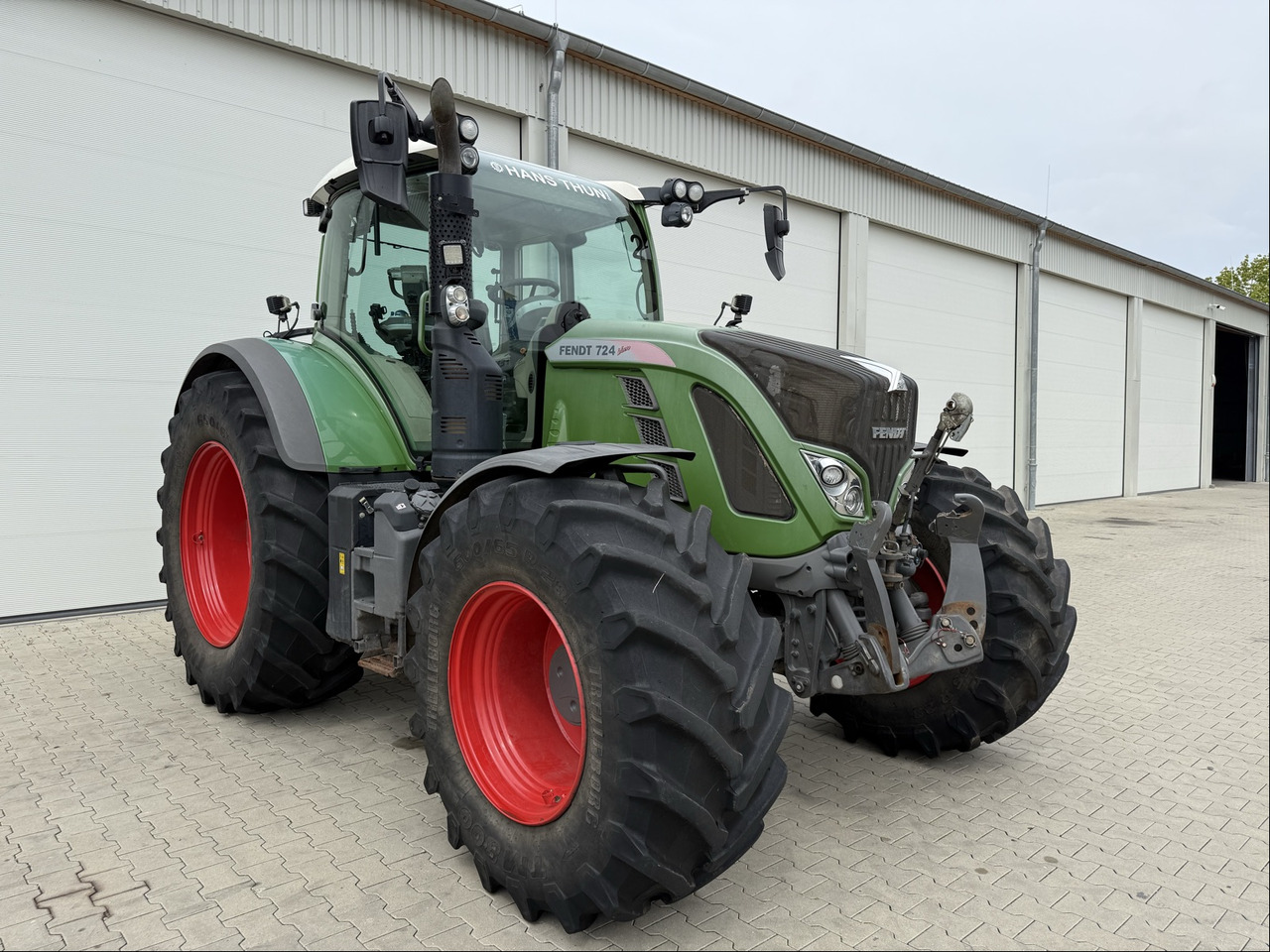 Fendt 724 Vario S4 Profi - جرار: صور 1 Fendt 724 Vario S4 Profi - جرار: صور 1