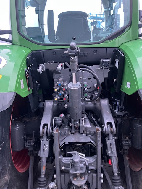 Fendt 724 Vario S4 Profi - جرار: صور 3 Fendt 724 Vario S4 Profi - جرار: صور 3