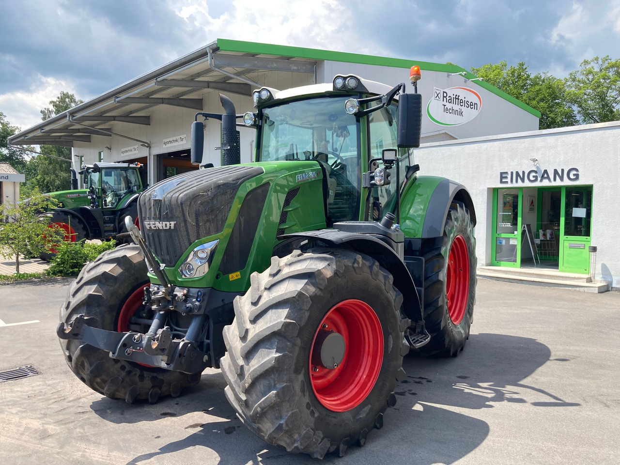 Fendt 826 Vario S4 Profi - جرار: صور 1 Fendt 826 Vario S4 Profi - جرار: صور 1