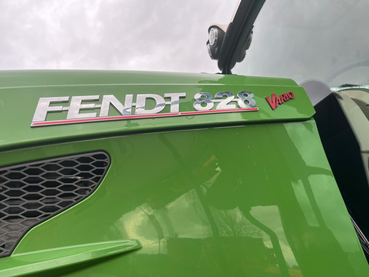 Fendt 828 Vario S4 ProfiPlus Garantie - جرار: صور 3 Fendt 828 Vario S4 ProfiPlus Garantie - جرار: صور 3