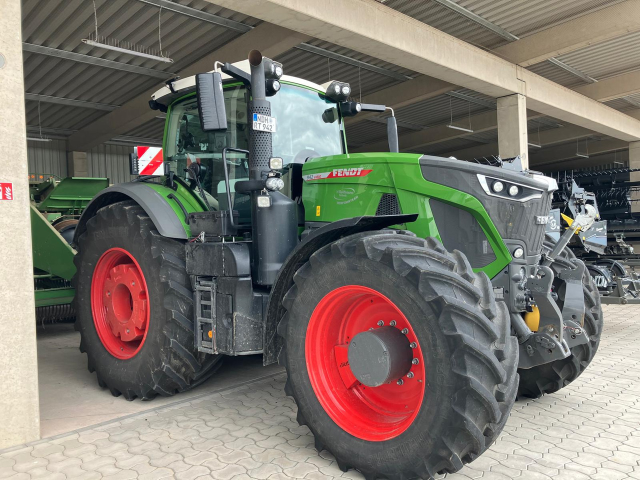 Fendt 942 Vario Gen7 Profi Setting2 - جرار: صور 1 Fendt 942 Vario Gen7 Profi Setting2 - جرار: صور 1