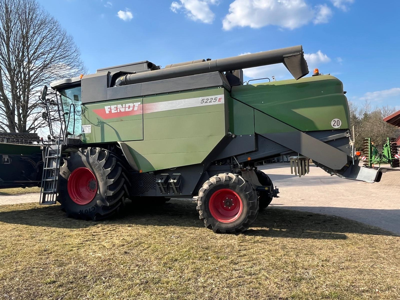 حصادة شاملة Fendt Mähdrescher 5225 E: صور 16