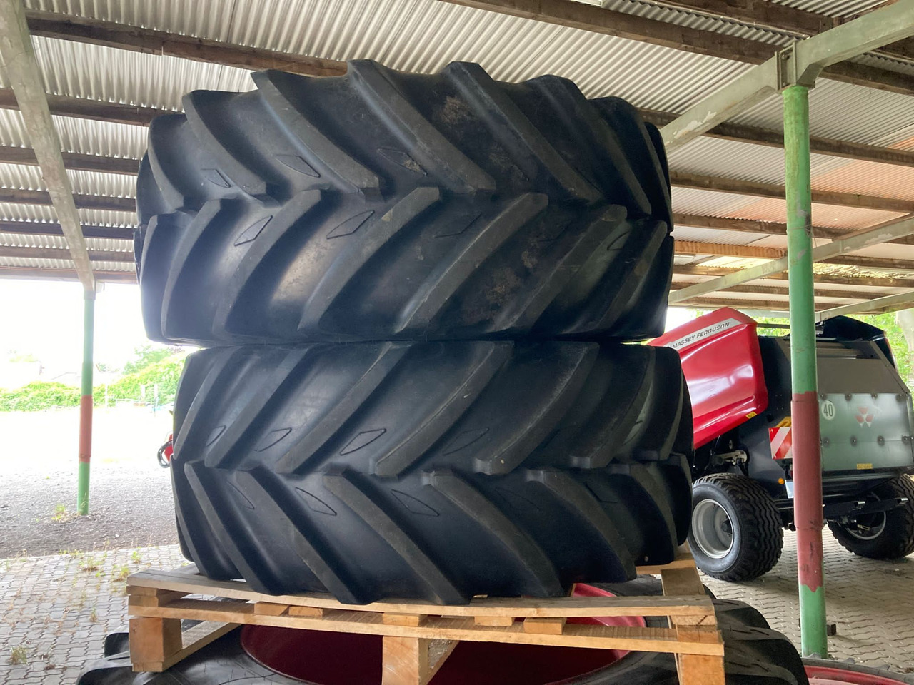 Fendt VF520/60R28 VF650/60R38 - الإطارات والجنوط: صور 4 Fendt VF520/60R28 VF650/60R38 - الإطارات والجنوط: صور 4