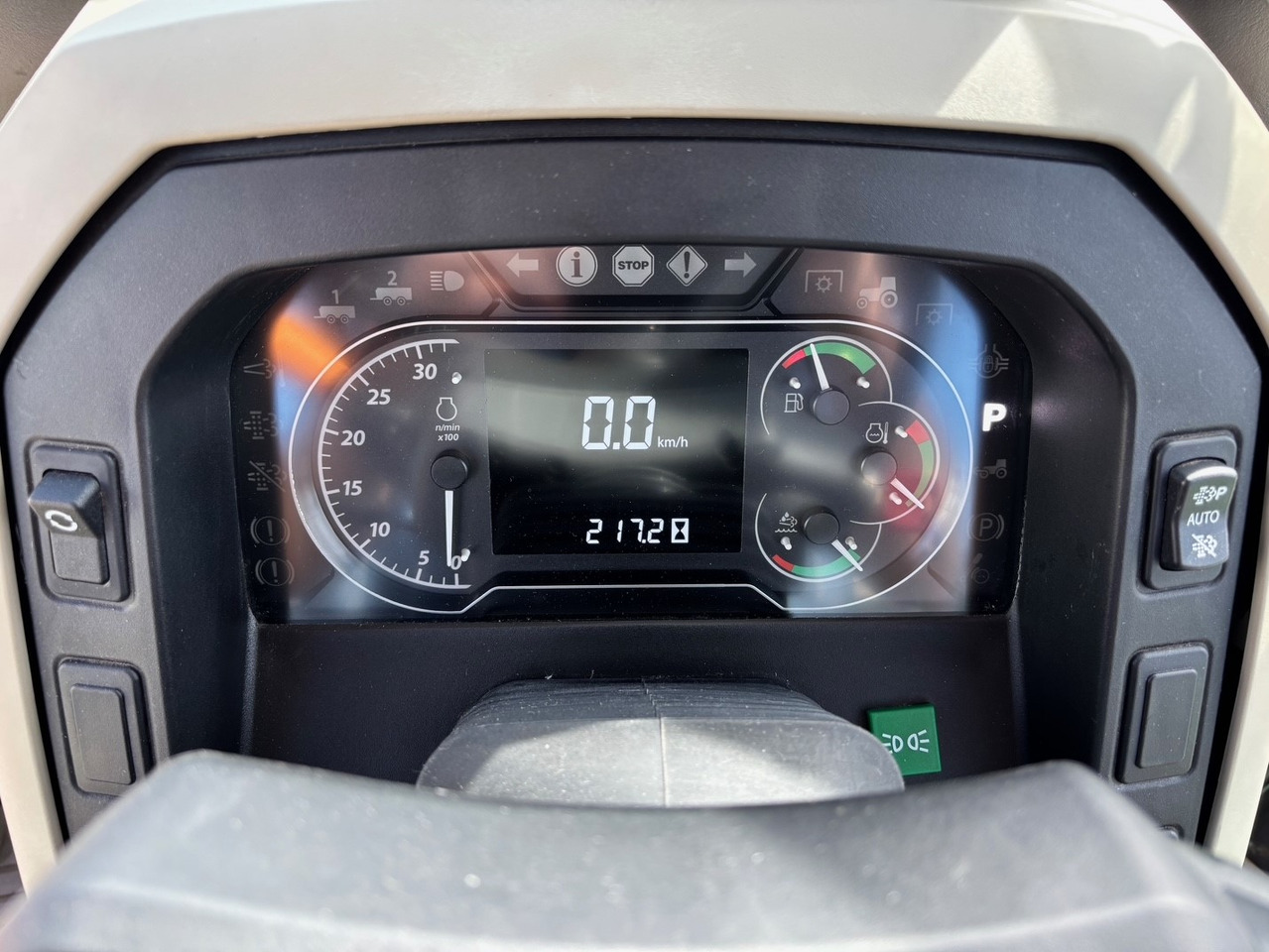 John Deere 5090 M - جرار: صور 2 John Deere 5090 M - جرار: صور 2