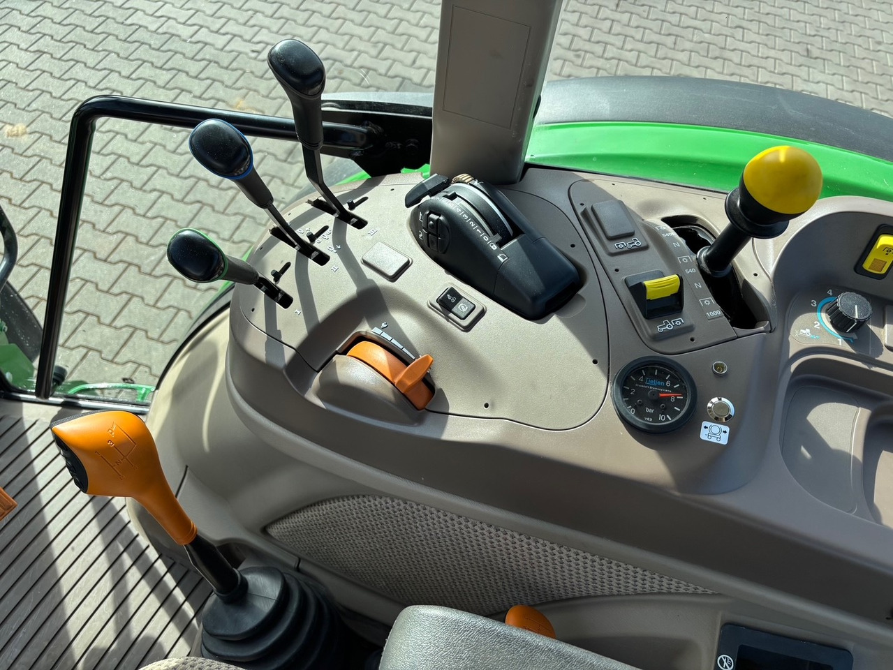 John Deere 5090 M - جرار: صور 3 John Deere 5090 M - جرار: صور 3