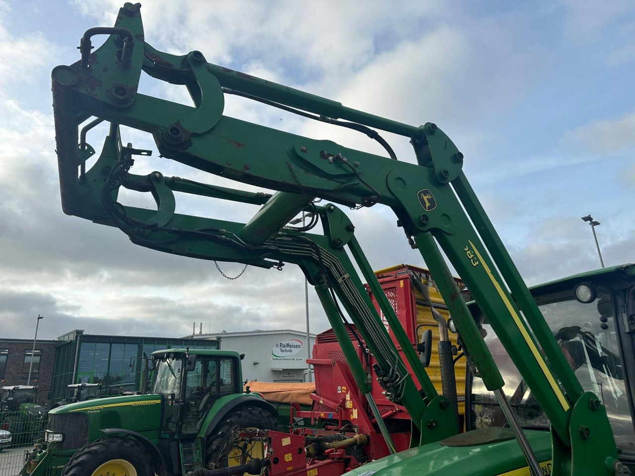 John Deere 5100 R - جرار: صور 5 John Deere 5100 R - جرار: صور 5