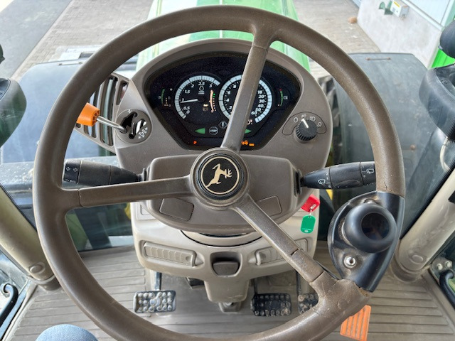 John Deere 6215 R - جرار: صور 4 John Deere 6215 R - جرار: صور 4