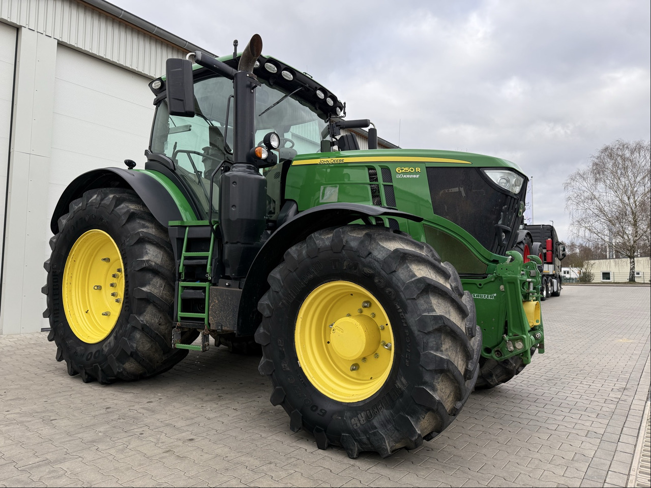 John Deere 6250 R - جرار: صور 1 John Deere 6250 R - جرار: صور 1