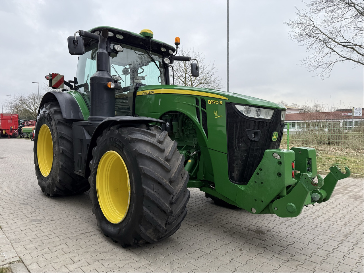 John Deere 8370 R - جرار: صور 1 John Deere 8370 R - جرار: صور 1