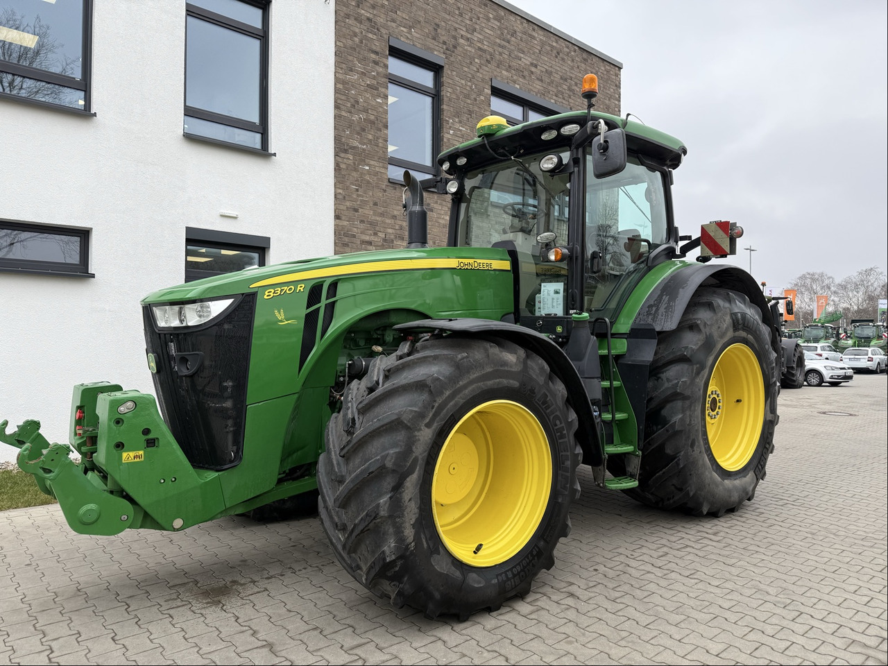 John Deere 8370 R - جرار: صور 1 John Deere 8370 R - جرار: صور 1