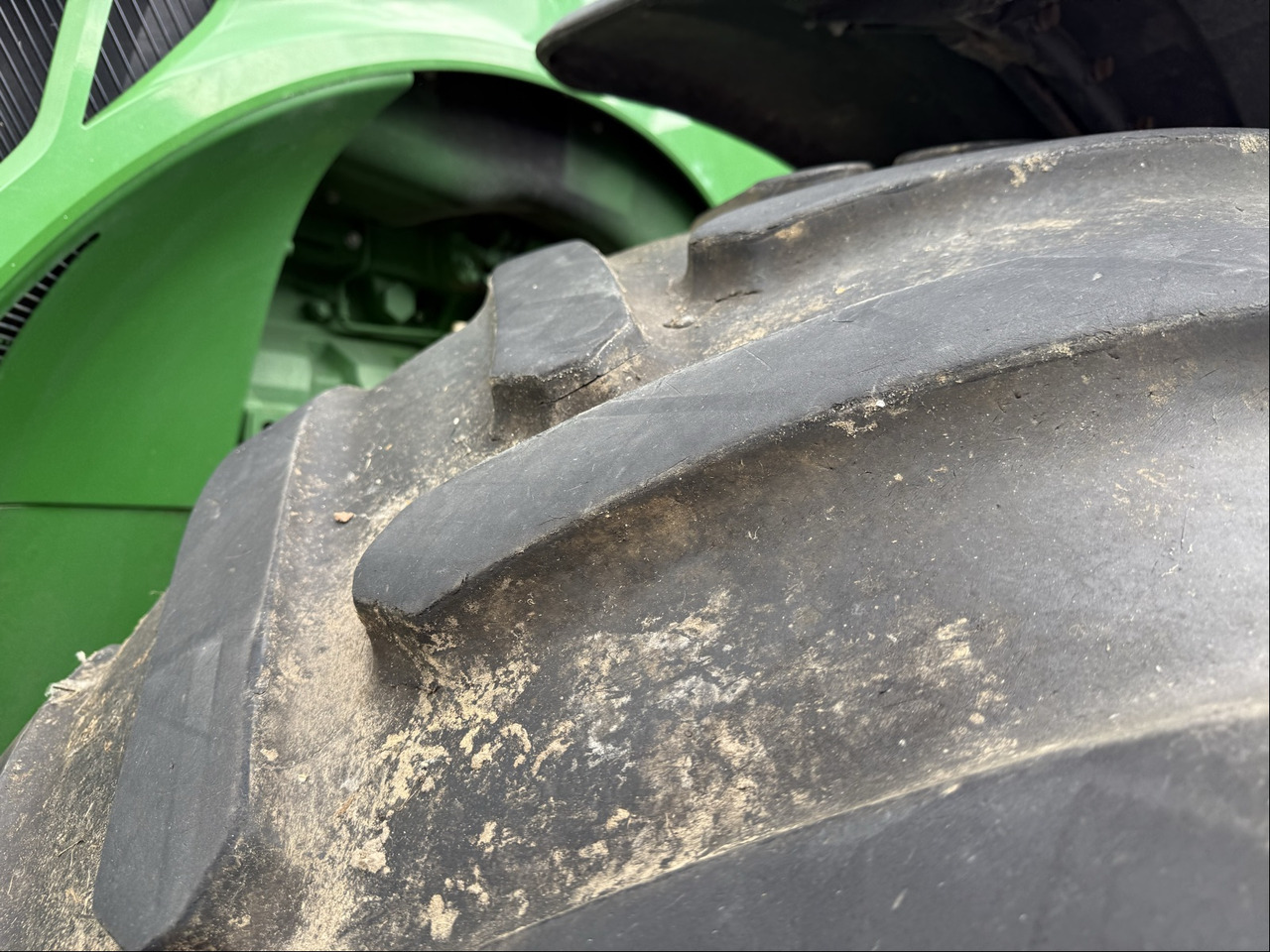 John Deere 8370R PowerShift - جرار: صور 3 John Deere 8370R PowerShift - جرار: صور 3