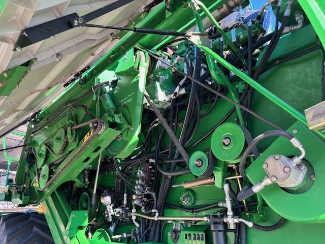 John Deere T660 i Hillmaster - حصادة شاملة: صور 3 John Deere T660 i Hillmaster - حصادة شاملة: صور 3