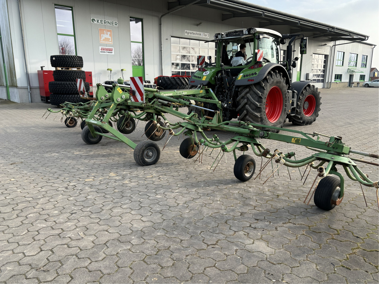 Krone KWT 10.50 / 8 x 7 Heuwender - لمّامَة القش: صور 3 Krone KWT 10.50 / 8 x 7 Heuwender - لمّامَة القش: صور 3