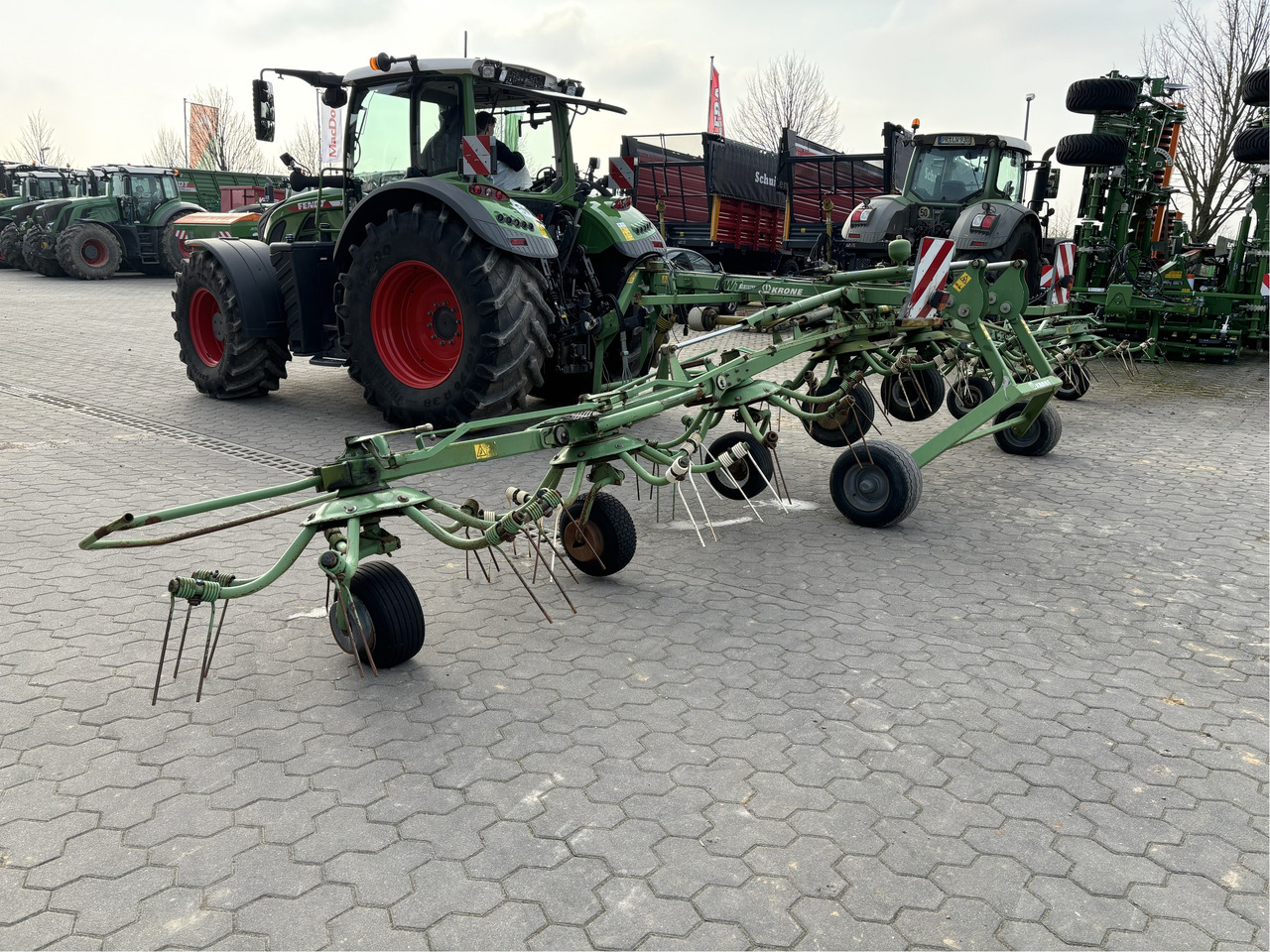 Krone KWT 10.50 / 8 x 7 Heuwender - لمّامَة القش: صور 2 Krone KWT 10.50 / 8 x 7 Heuwender - لمّامَة القش: صور 2