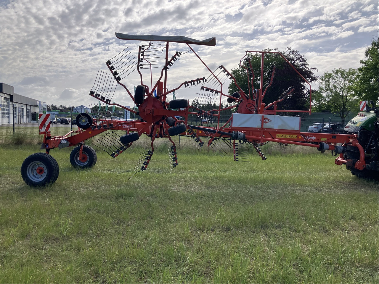 Kuhn 6520 - لمّامَة القش: صور 3 Kuhn 6520 - لمّامَة القش: صور 3