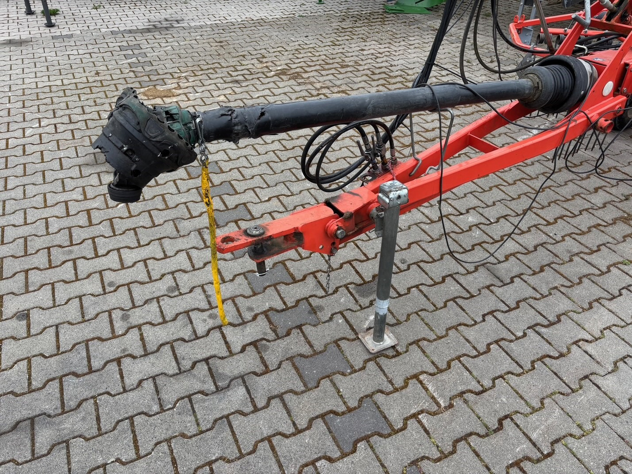 Kuhn Schwader 6632 - لمّامَة القش: صور 2 Kuhn Schwader 6632 - لمّامَة القش: صور 2