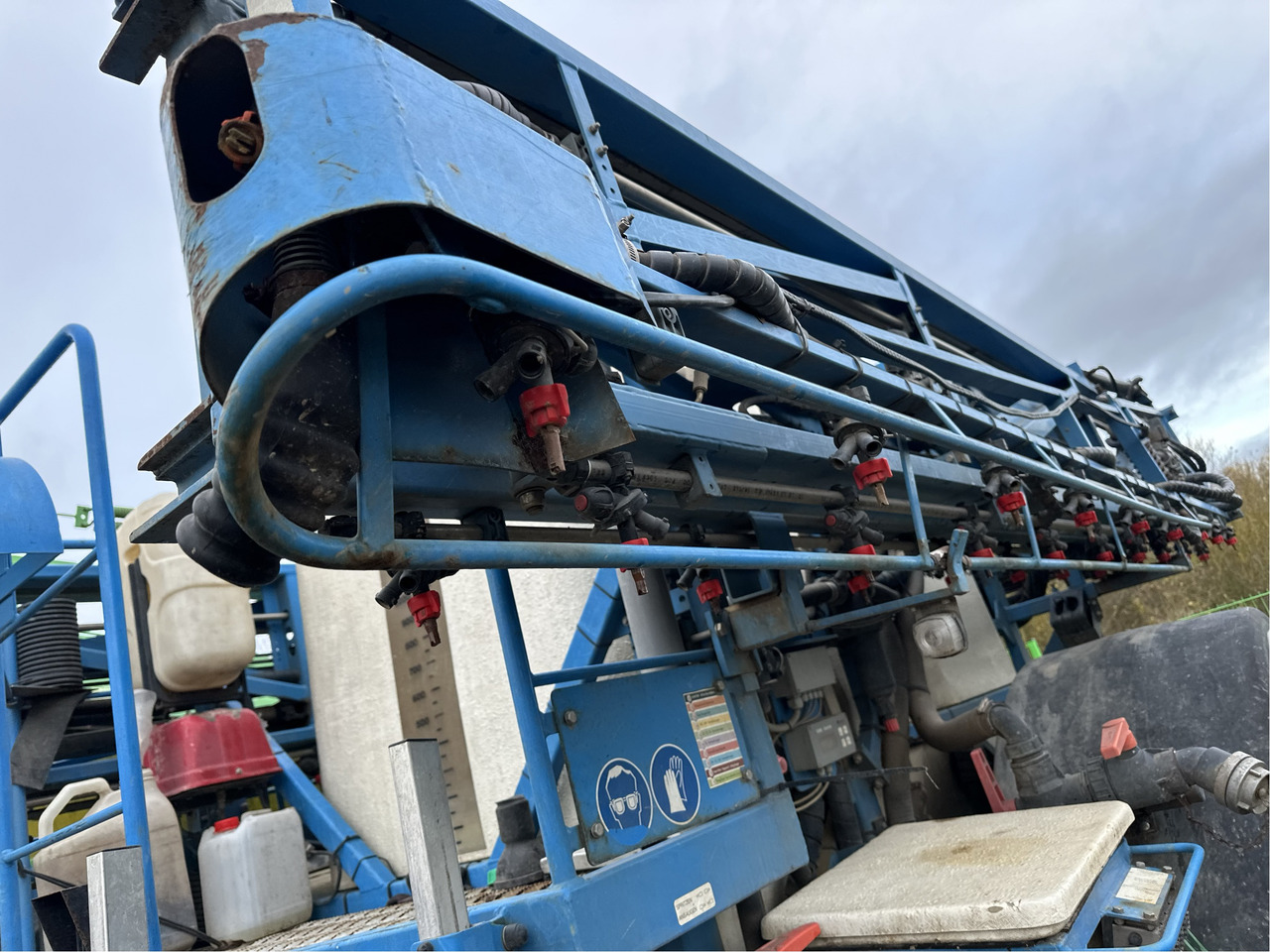 Lemken Anhängespritze 30/27 - آلة الرش المعلقة: صور 3 Lemken Anhängespritze 30/27 - آلة الرش المعلقة: صور 3