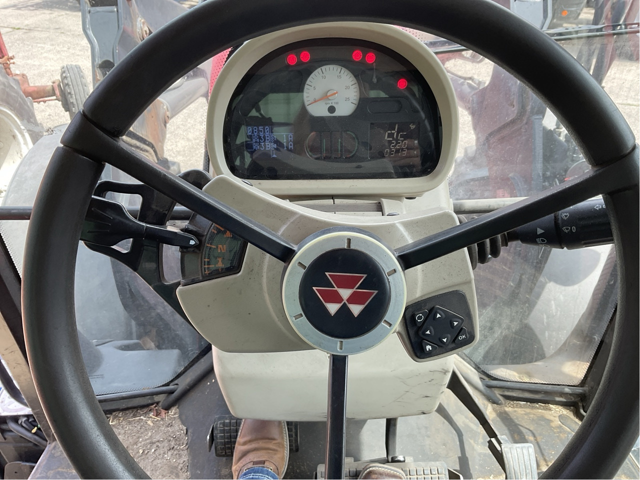جرار Massey Ferguson 6614 Dyna 6: صور 9
