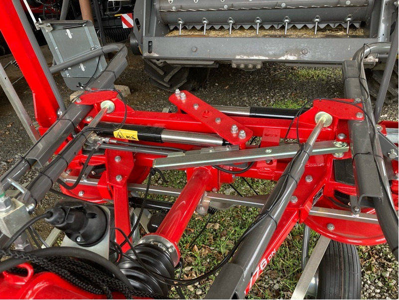 Massey Ferguson TD 776 DN - لمّامَة القش: صور 3 Massey Ferguson TD 776 DN - لمّامَة القش: صور 3