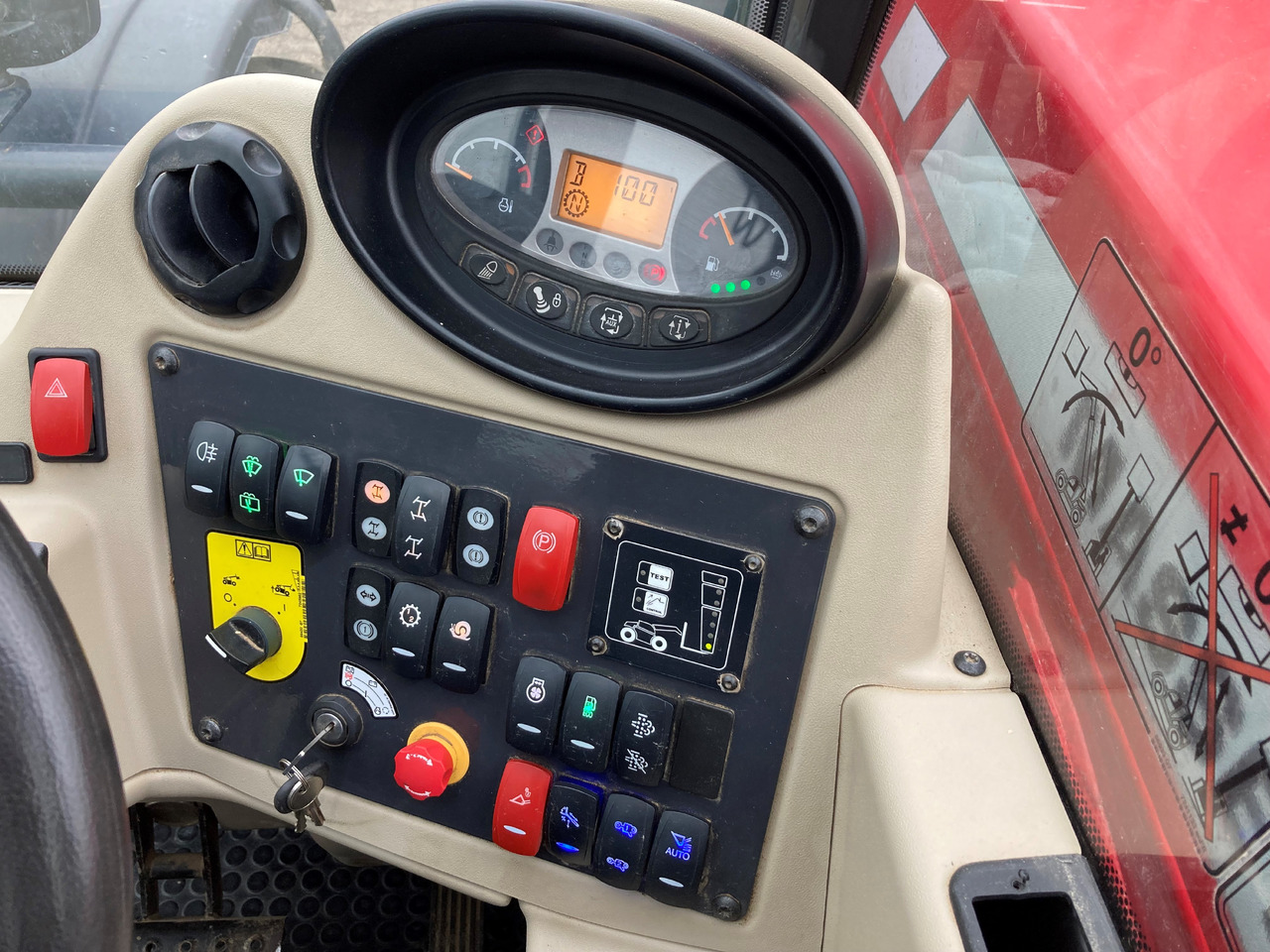 Massey Ferguson Telekoplader TH 7038 - رافعة تلسكوبية: صور 2 Massey Ferguson Telekoplader TH 7038 - رافعة تلسكوبية: صور 2