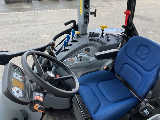 New Holland T5.100 - جرار: صور 5 New Holland T5.100 - جرار: صور 5