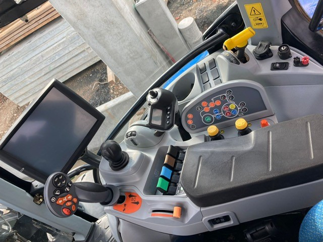 New Holland T7.200 Autocommand - جرار: صور 3 New Holland T7.200 Autocommand - جرار: صور 3