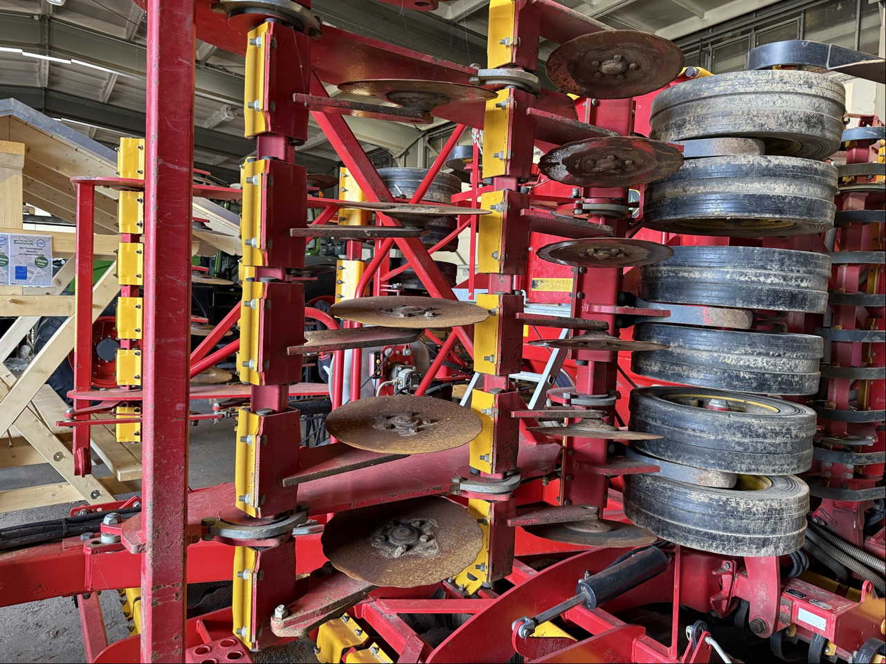 Väderstad Rapid A600S - معدات بذار: صور 5 Väderstad Rapid A600S - معدات بذار: صور 5