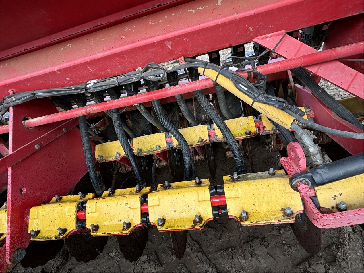 Väderstad Rapid RD 400 S - معدات بذار: صور 5 Väderstad Rapid RD 400 S - معدات بذار: صور 5