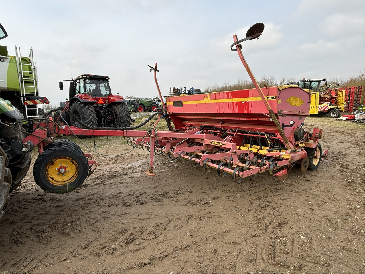 Väderstad Rapid RD 400 S - معدات بذار: صور 1 Väderstad Rapid RD 400 S - معدات بذار: صور 1