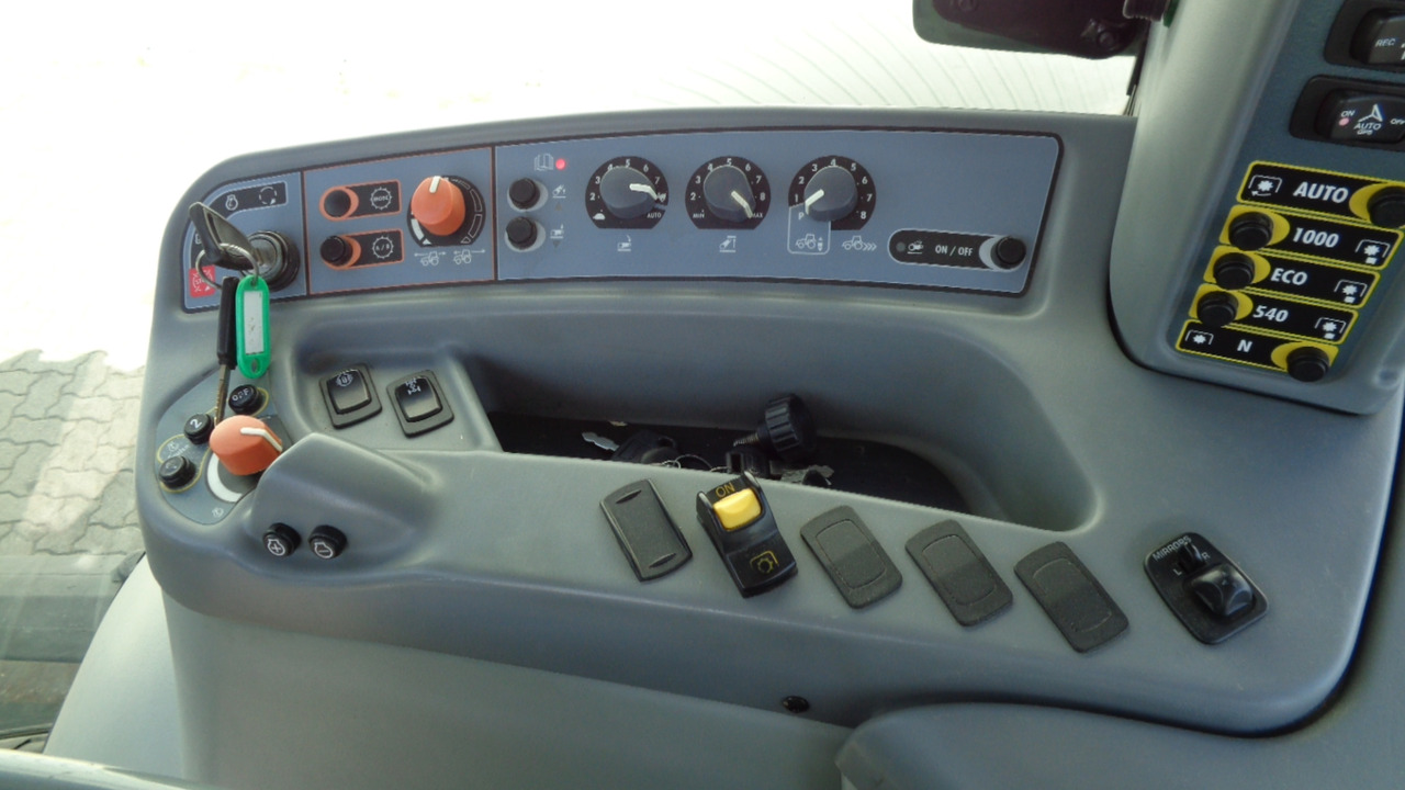 Valtra S374 - جرار: صور 5 Valtra S374 - جرار: صور 5