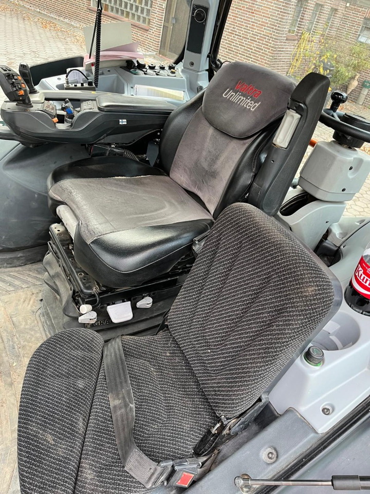 Valtra T214 Direct TwinTrac - جرار: صور 4 Valtra T214 Direct TwinTrac - جرار: صور 4